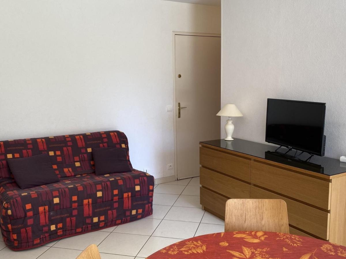 Cabourg : Studio Rez-De-Jardin Proche Plage, Animaux Acceptes, Tv, Wi-Fi Optionnel - Fr-1-487-331 Appartement Buitenkant foto